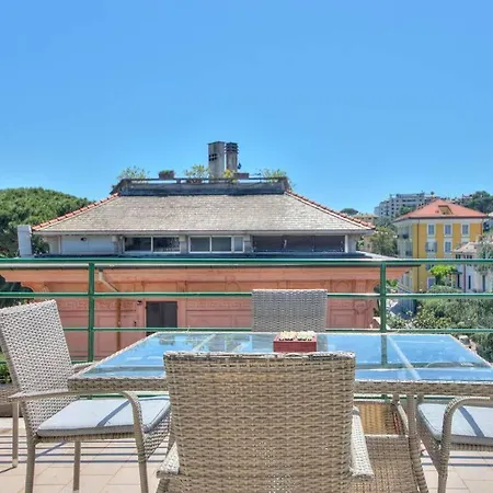 Colombo Flexyrent Apartmán *